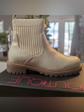 Corkys Cream Ribbed Chelsea Ankle Boots